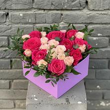 Цветочная композиция из Розы в коробке в Новогуровском