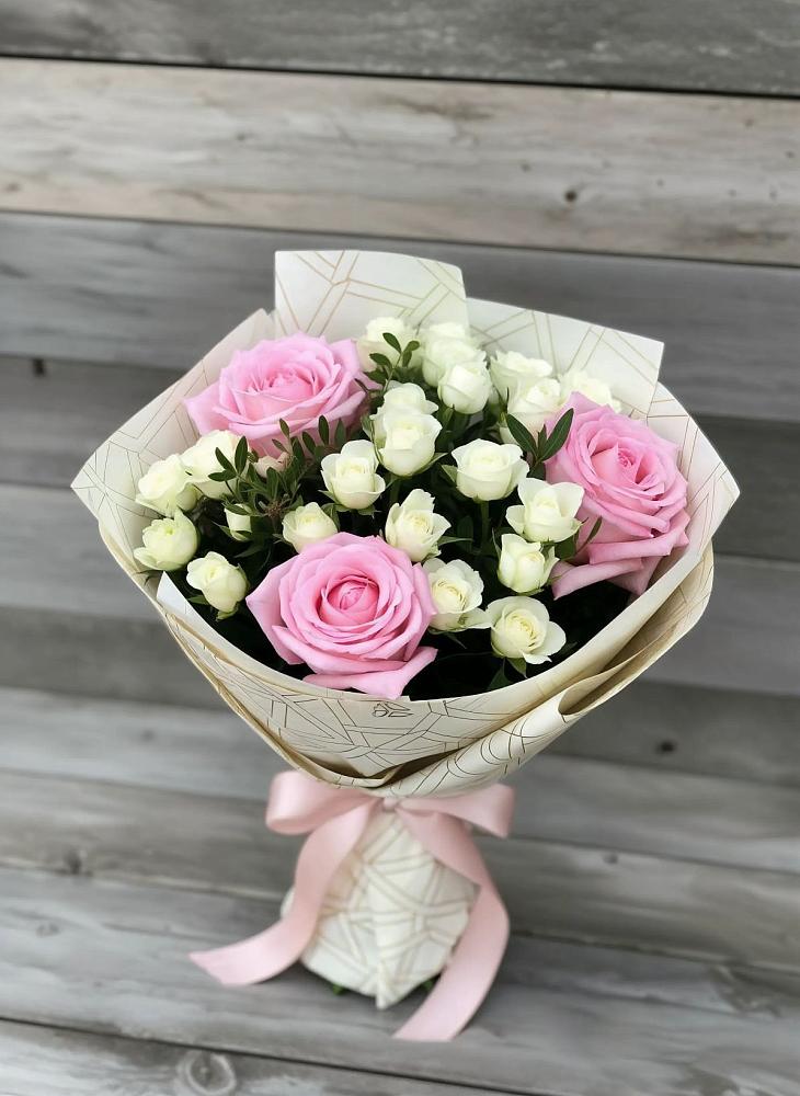 Букет цветов из: Розы в Новогуровском