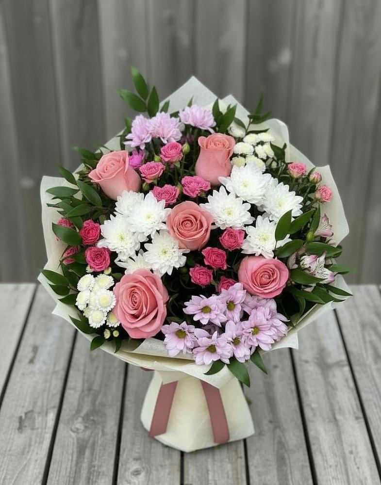 Букет цветов из: Альстромерии, Гвоздики, Розы и Хризантемы в Новогуровском