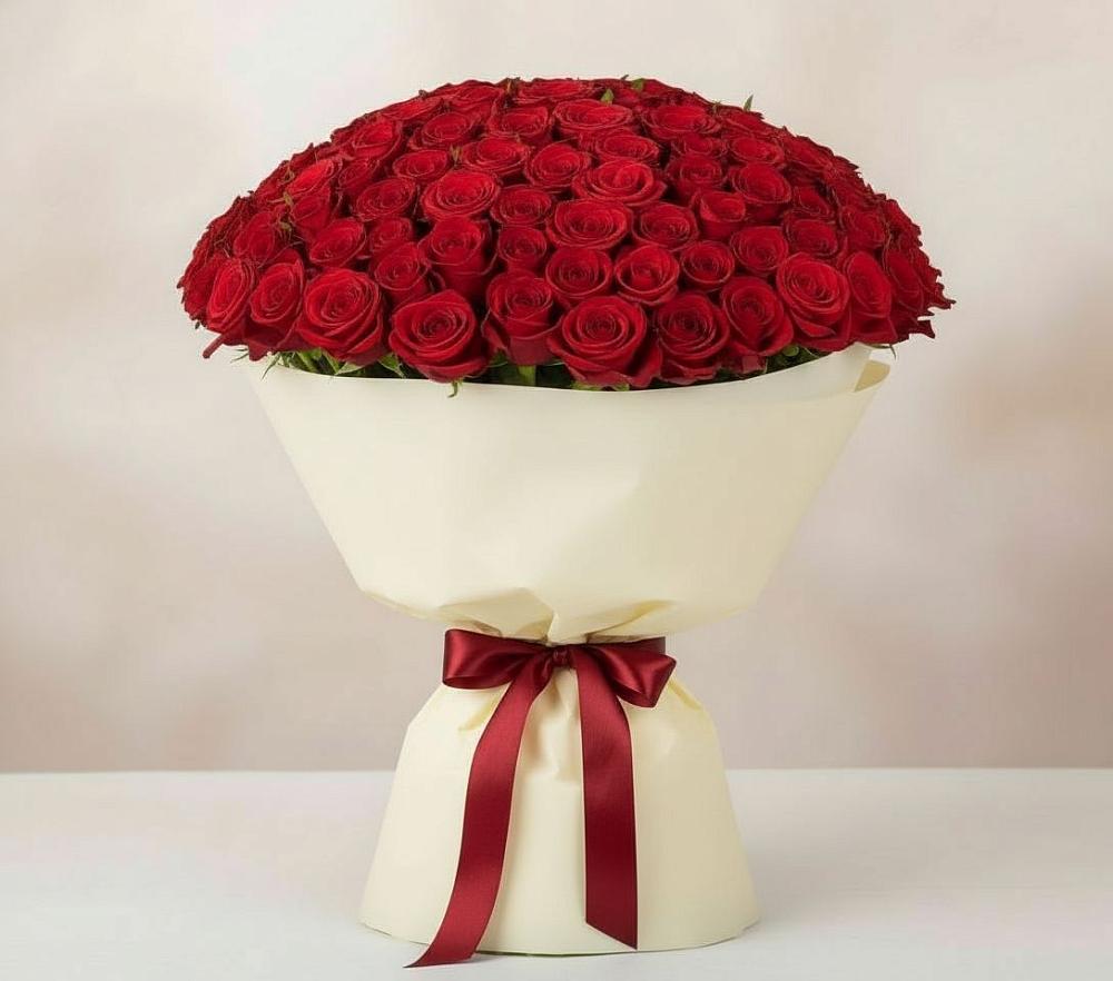 Букет 101 Красная роза Милано в Новогуровском