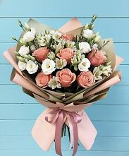 Букет цветов из:  Розы, Альстромерии и Лизиантусы в Новогуровском