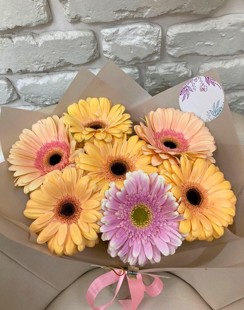 Букет цветов из: Герберы в Новогуровском