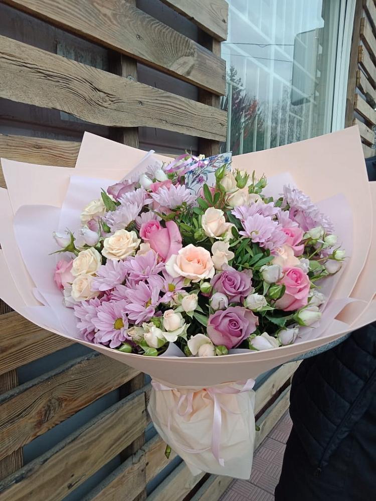 Букет цветов из: Розы и Хризантемы в Новогуровском