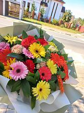 Букет цветов из:  Герберы #REPLACE_PRED# Новогуровском