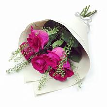 Букет цветов из:  Розы в Новогуровском