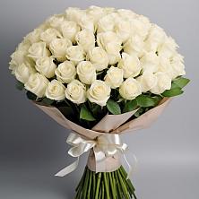 Букет 101 беля роза Белоснежка в Новогуровском