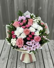 Букет цветов из:  Альстромерии, Гвоздики, Розы и Хризантемы в Новогуровском