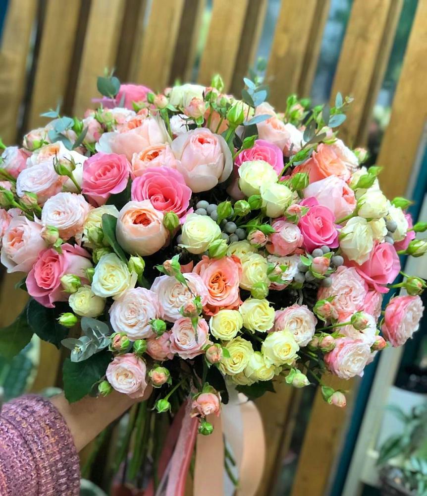 Букет цветов из: Розы в Новогуровском