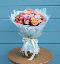 Букет цветов из:  Хризантемы и Розы в Новогуровском