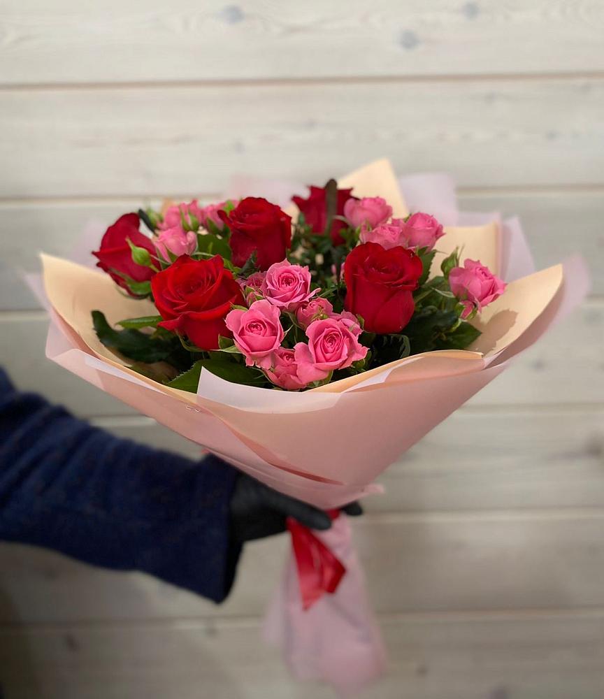 Букет цветов из: Розы в Новогуровском