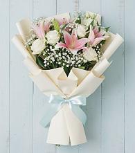 Букет цветов из:  Лилии в Новогуровском