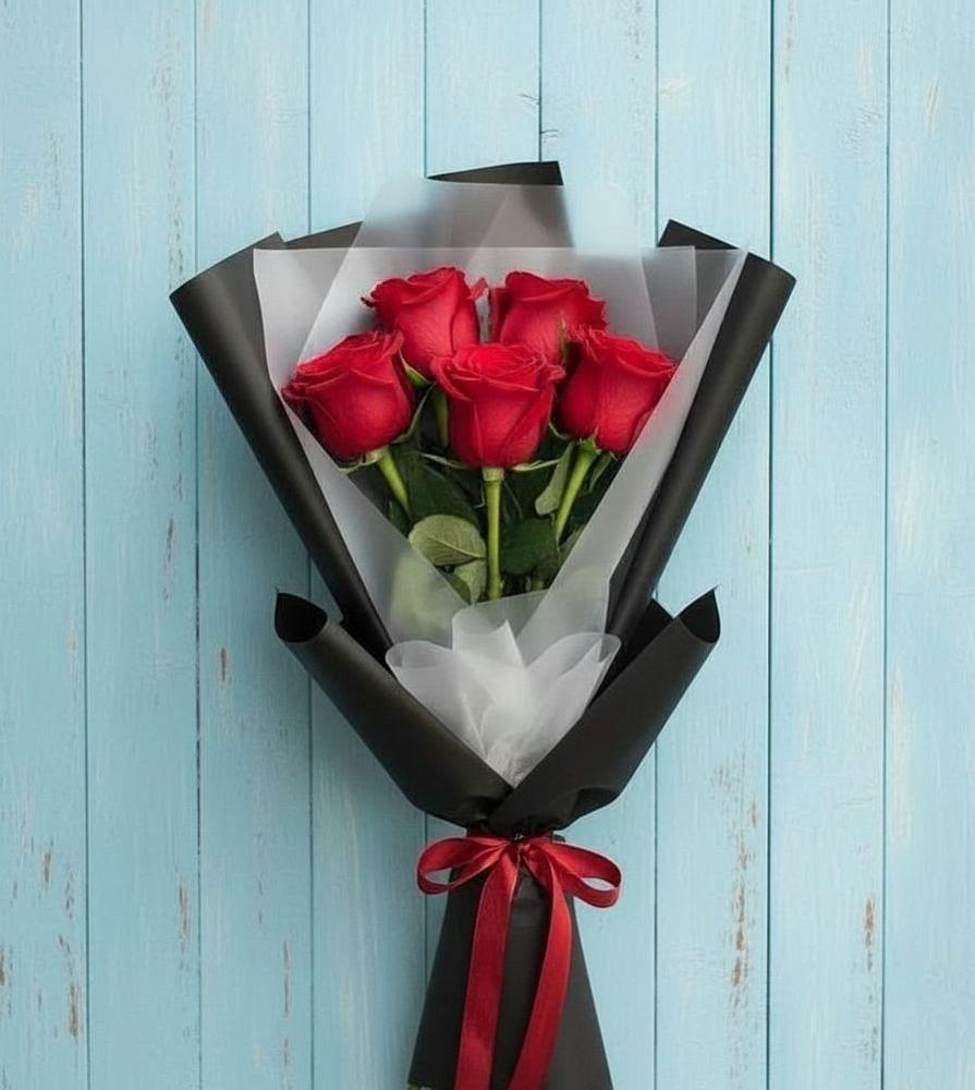 Букет цветов из: Розы в Новогуровском