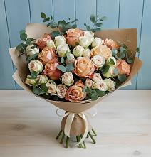 Букет цветов из:  Альстромерии и Розы #REPLACE_PRED# Новогуровском